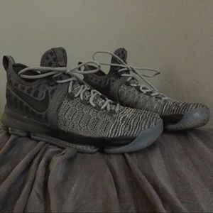 Men's KD 9 size 9
