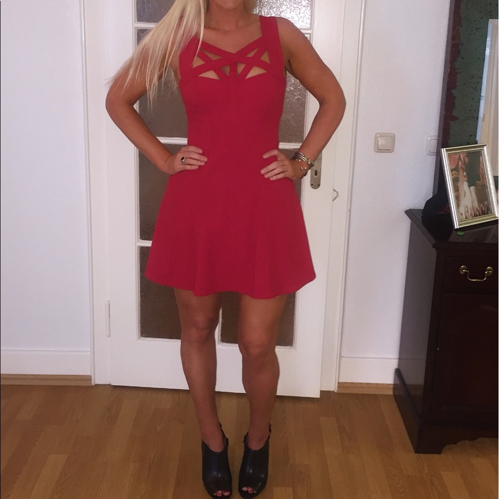 BCBG RED DRESS size 8