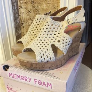 NIB Jellypop Wedges
