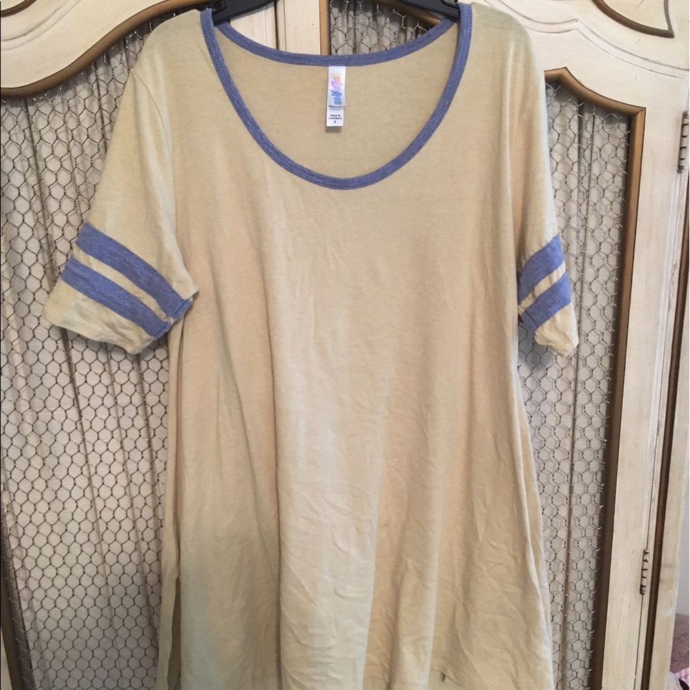 LuLaRoe tee