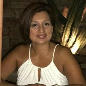 Meet your Posher, Noemi