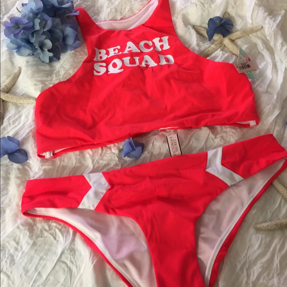 Bikini - Picture 2 of 2