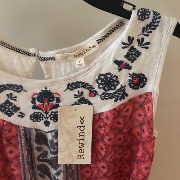 Top - Picture 2 of 3