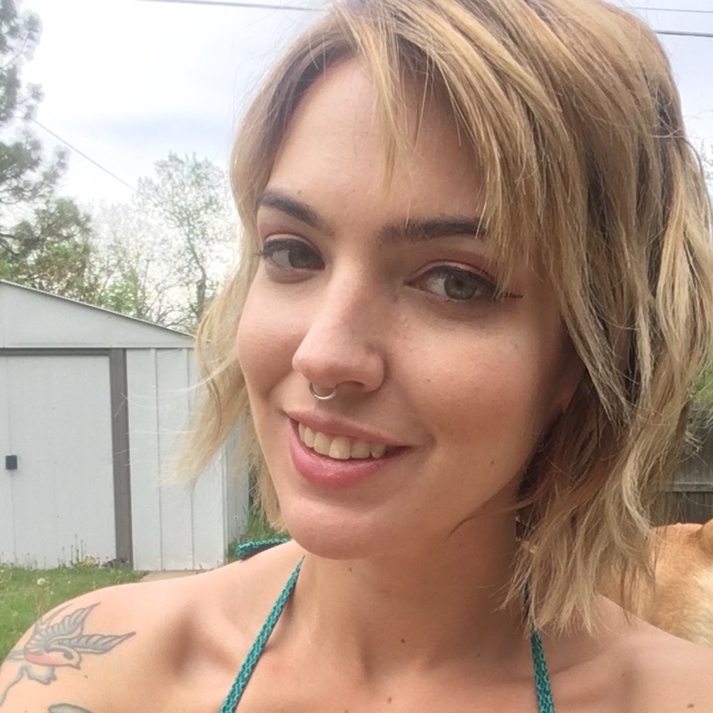 Meet your Posher, Elizabeth