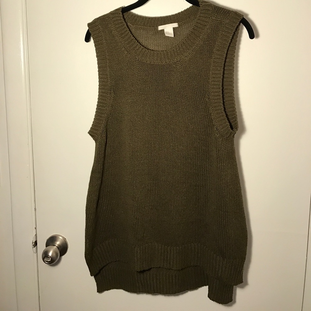 Light short sleeve sweater
