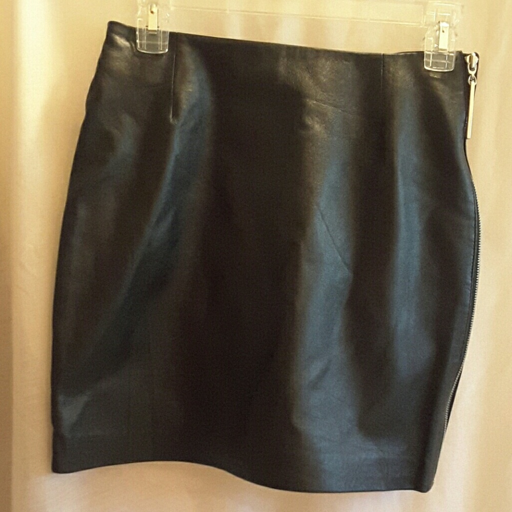 Moda International  leather skirt