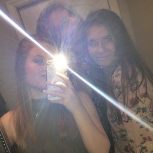 Meet your Posher, Amelia