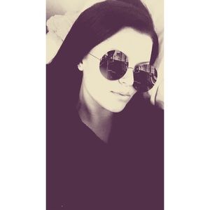 Meet your Posher, Hailey