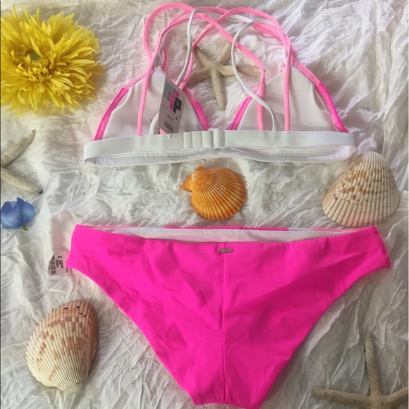 Bikinis sets - Picture 2 of 2