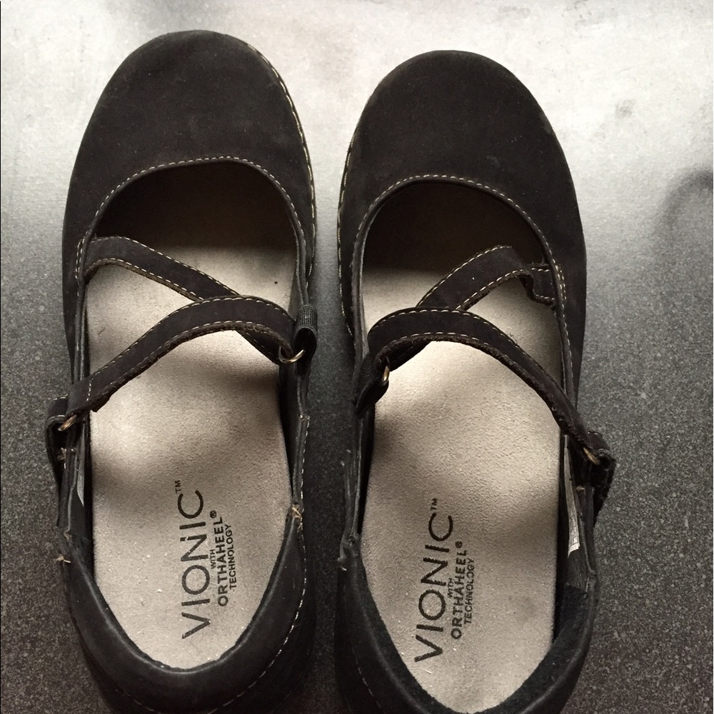 Suede Mary Jane Vionic