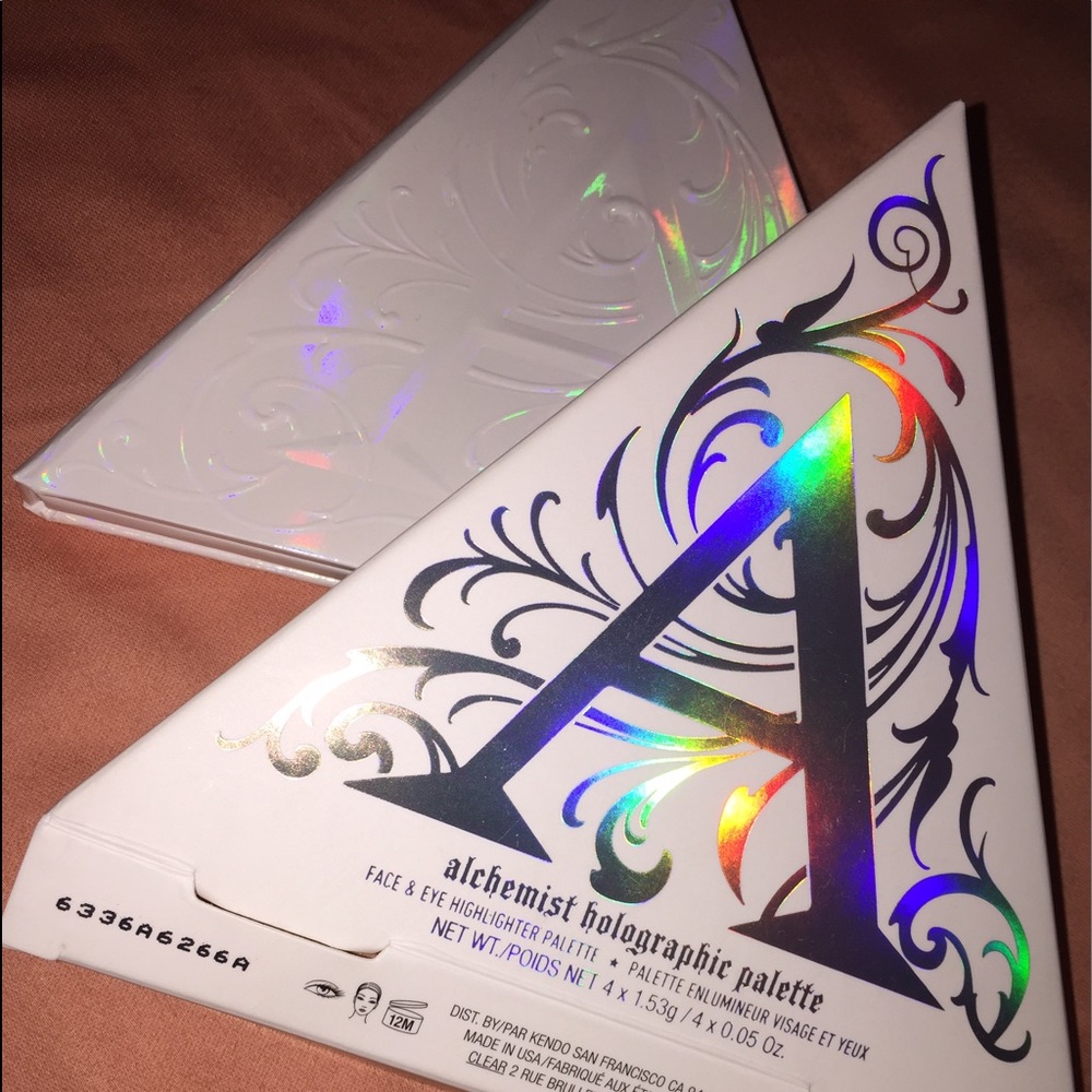 Kat Von D ALCHEMIST holographic palette
