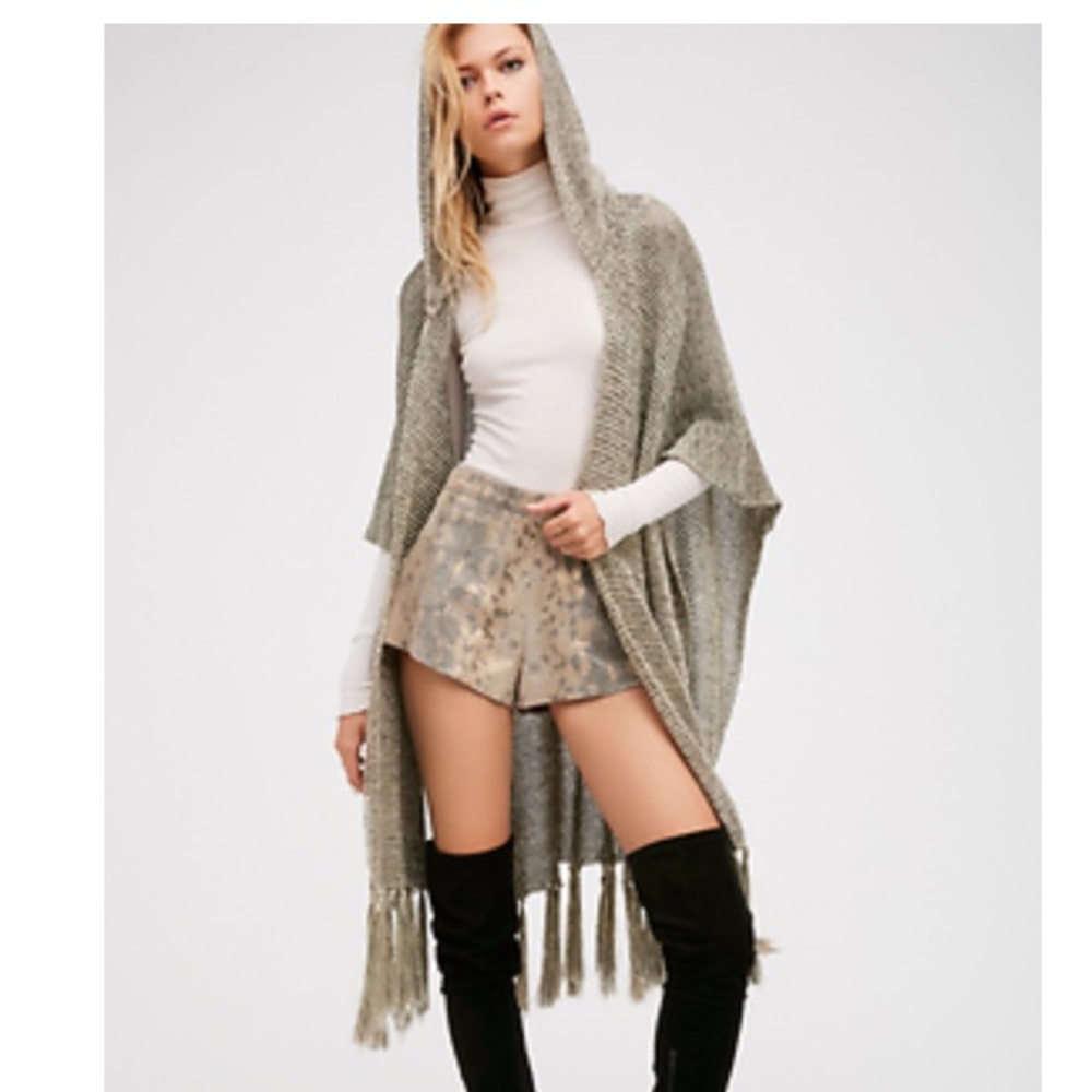 ❤️24 HOUR SALE❤️FP Metallic Hooded Festival Kimono