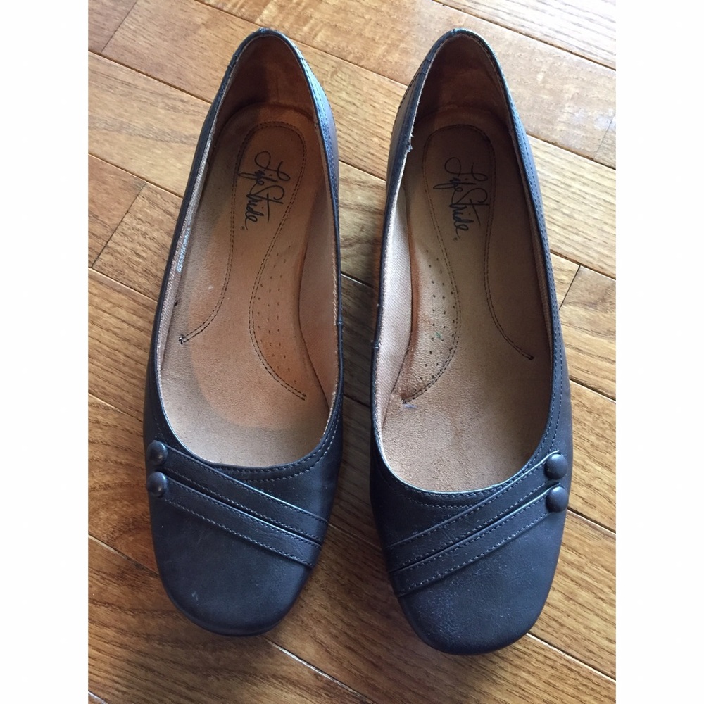 Life Stride Dark Brown Flats