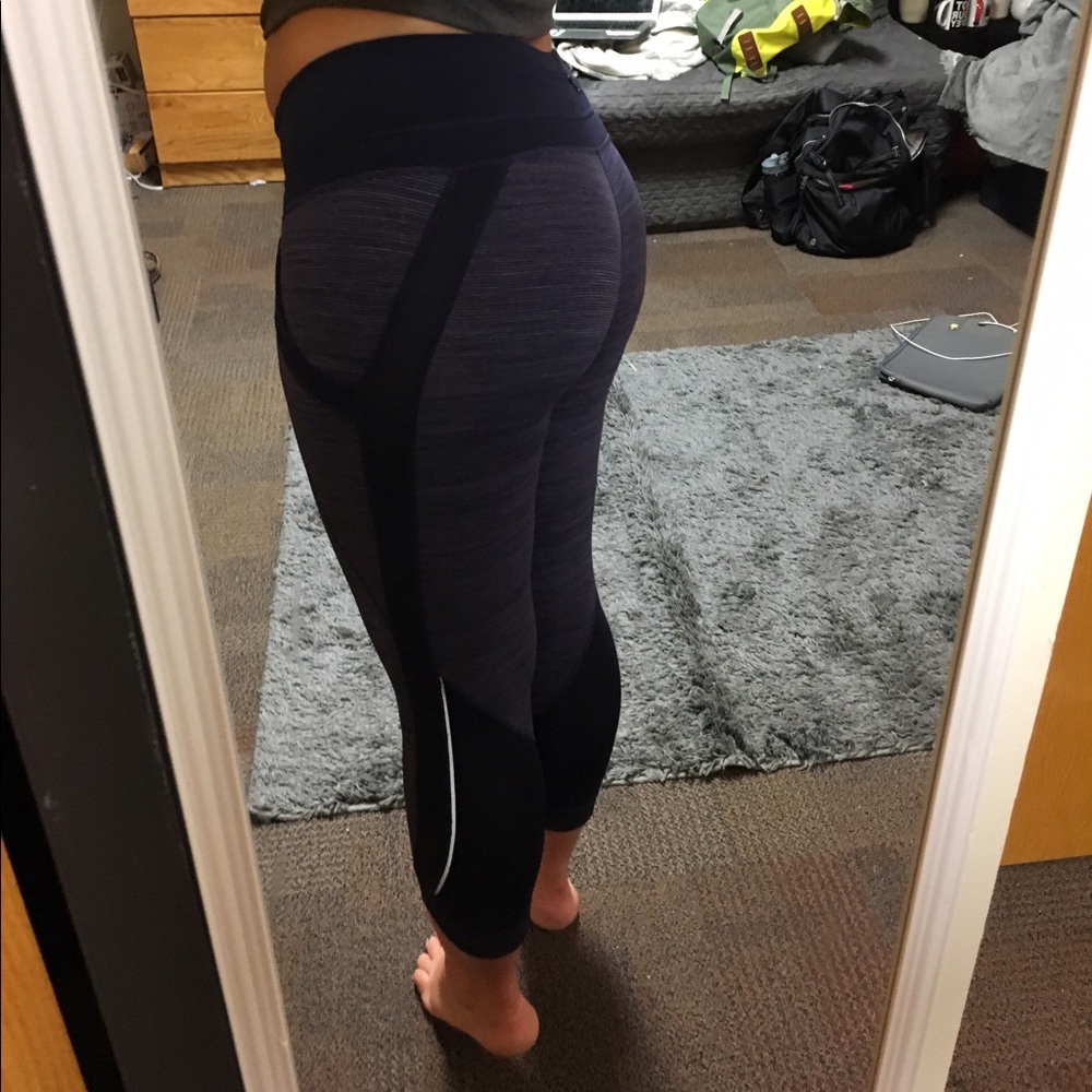 EUC purple striped lululemon crop leggings