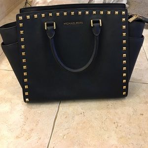 Navy Michael Kors handbag