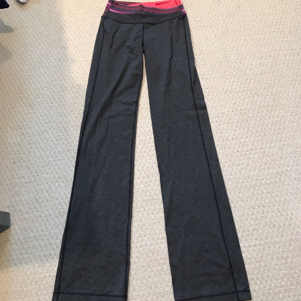Grey lululemon groove pant
