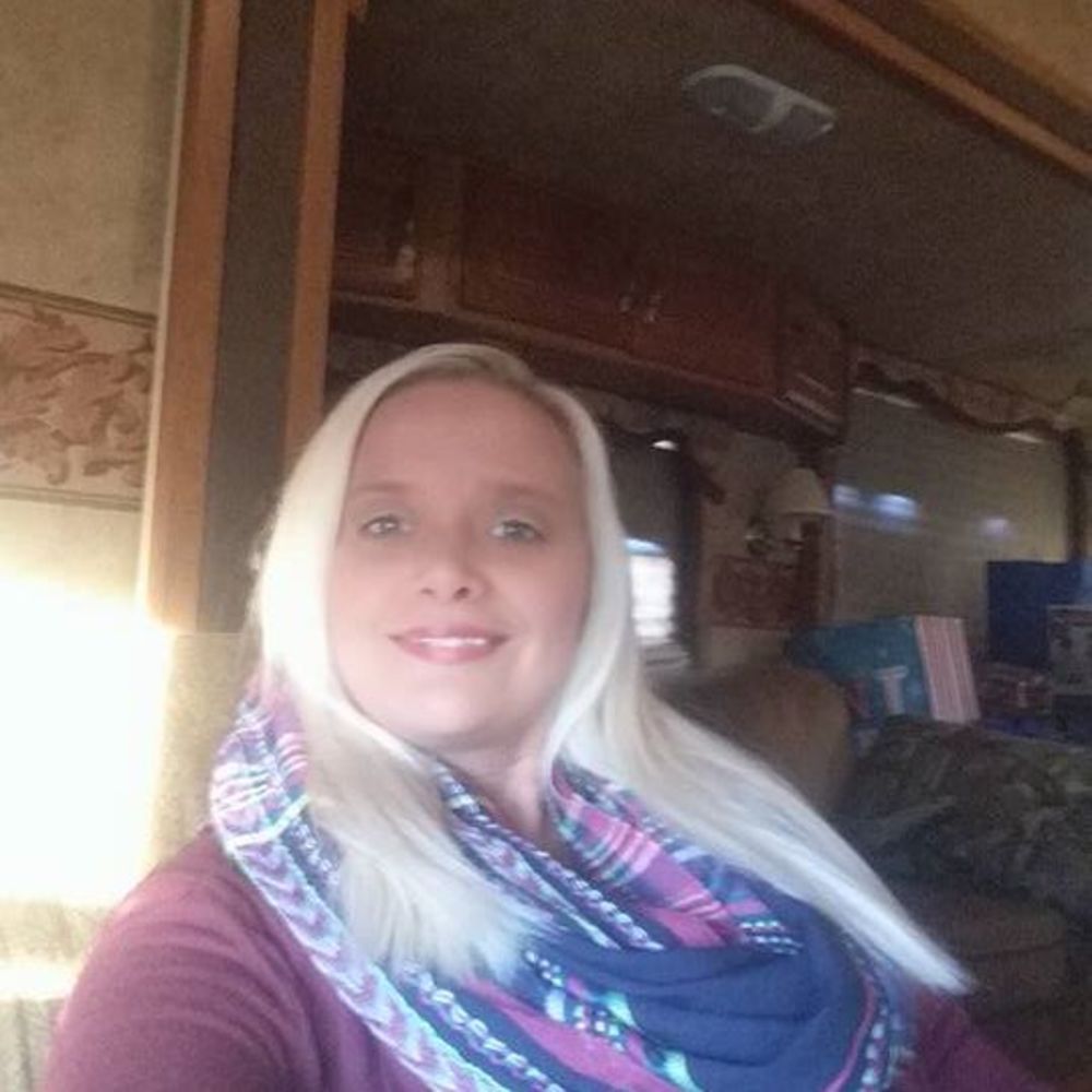 Meet your Posher, Casey