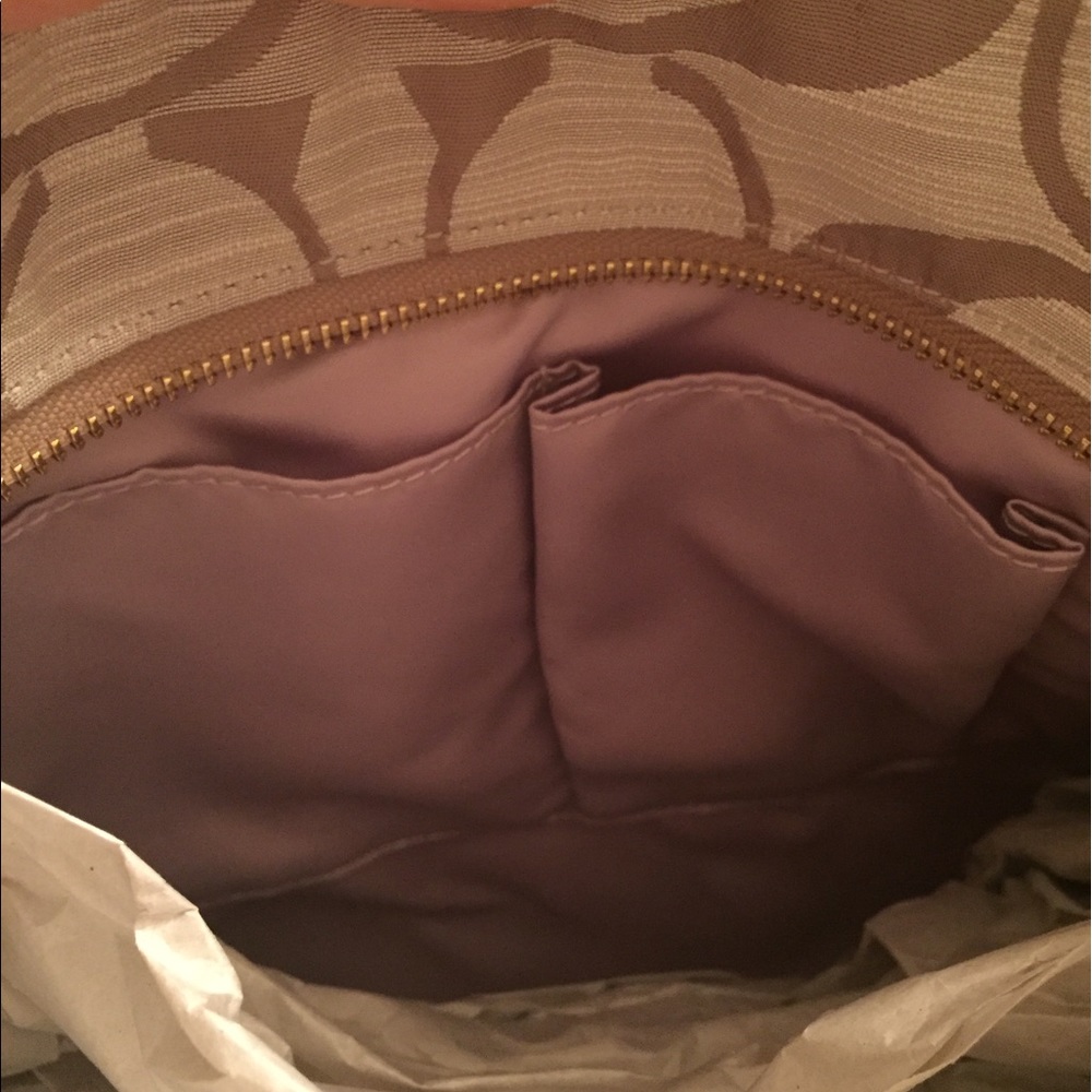 Coach purse - Picture 7 of 8
