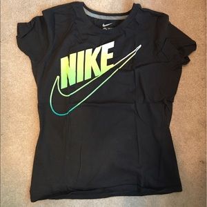 Nike T-shirt
