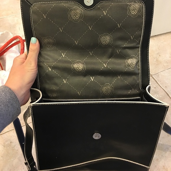 Vince Camuto crossbody - Picture 3 of 3