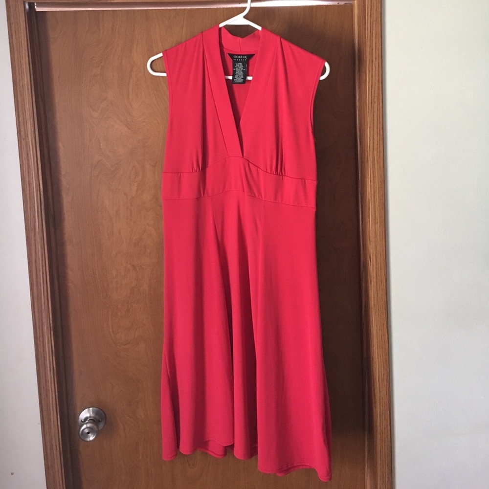 Ladies Red Dress (8/10)