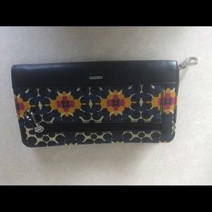 Relic flowered wallet