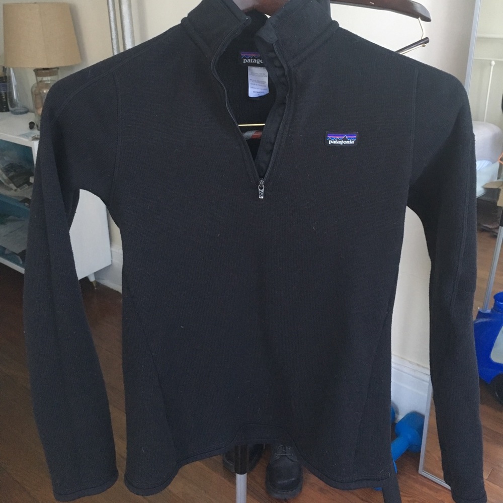 Patagonia pullover with zipper on sleeve