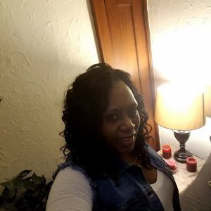 Meet your Posher, Stacy