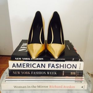 Zara Basic gold pumps