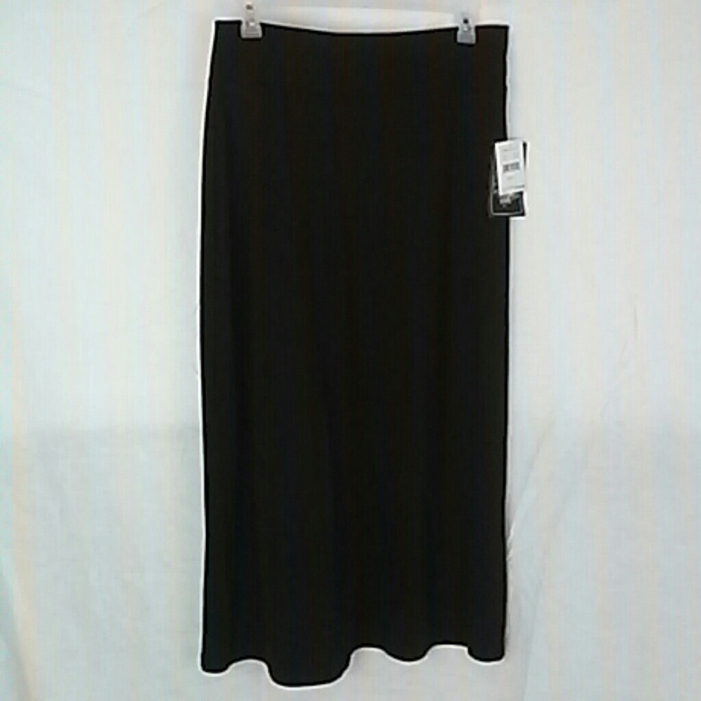Long black skirt