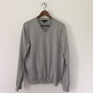 Men's BR V-neck sweater