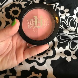 Kat Von D Shade and Light Blush