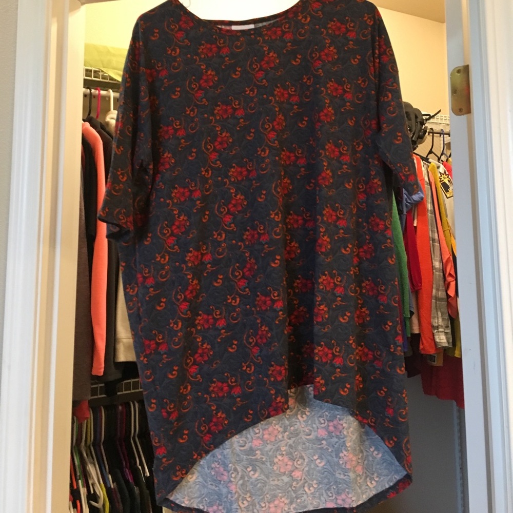 Small Irma LuLaRoe shirt