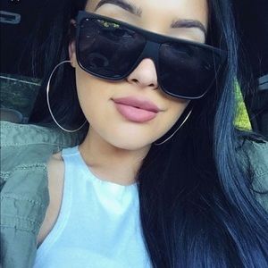 Quay Australia Barnun sunglasses