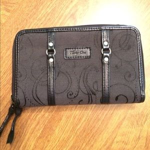 Thirty One wallet