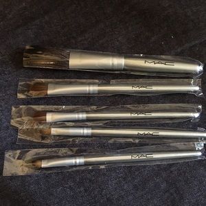 Mac makeup brush pouch