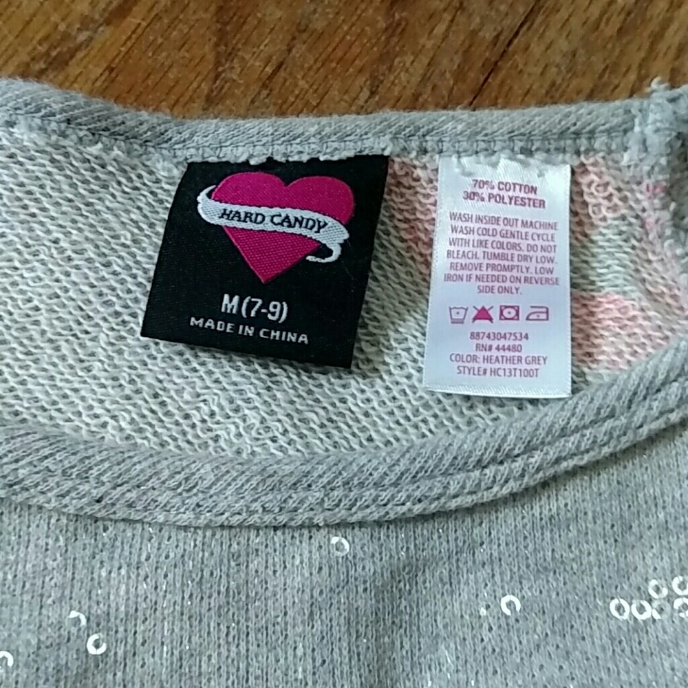 Peace Sweatshirt - Picture 2 of 4