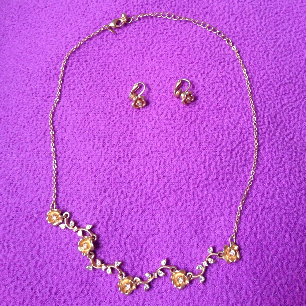 Avon vintage rhinestones necklace + clip earrings