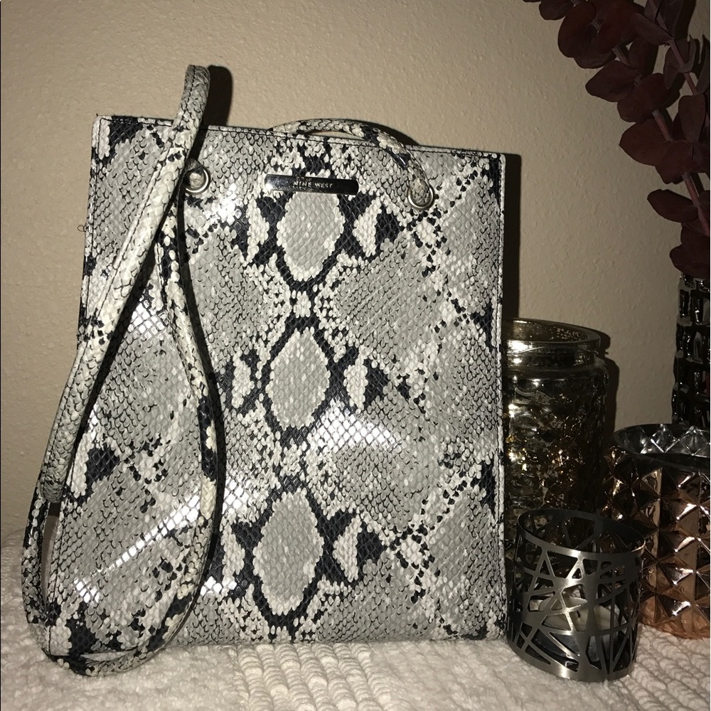 Snake skin White and Grey Purse