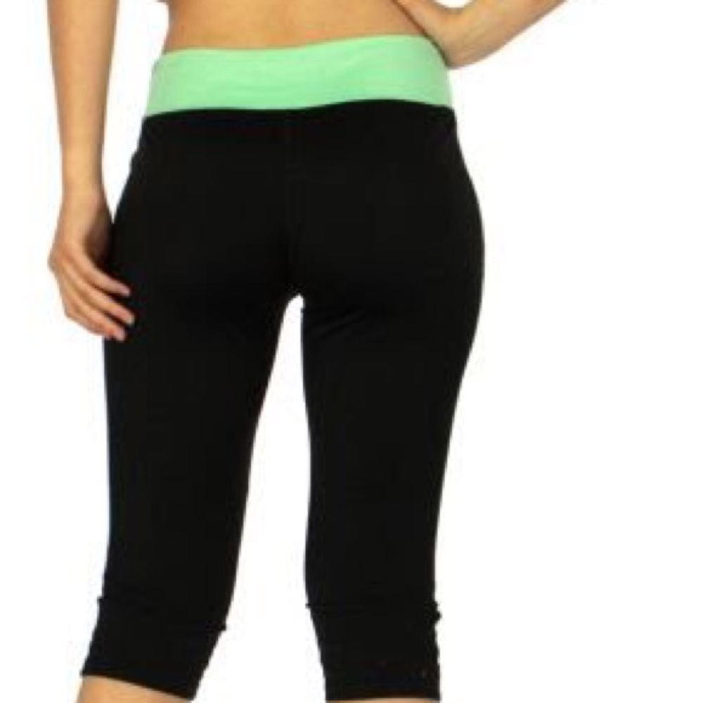 Quick try active Capri pants