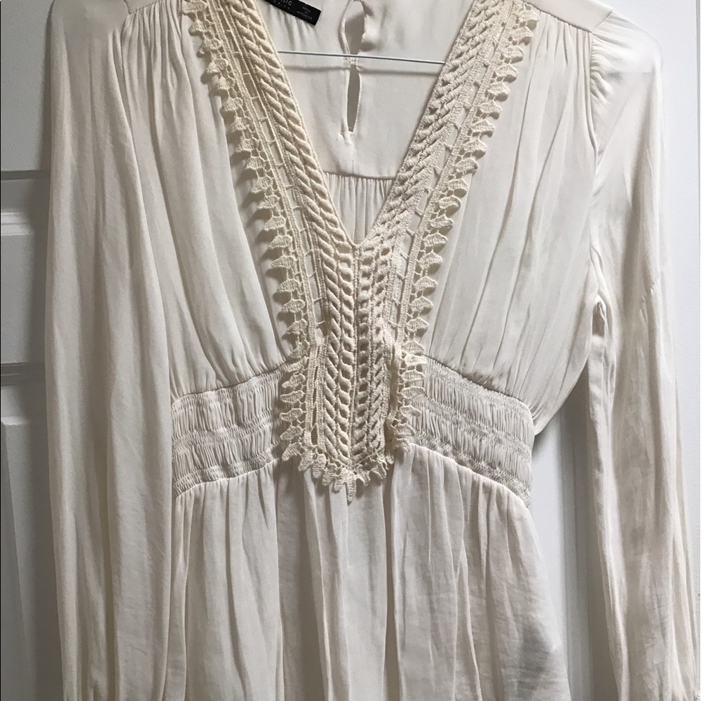 Zara blouse S. Never worn. No tags attached