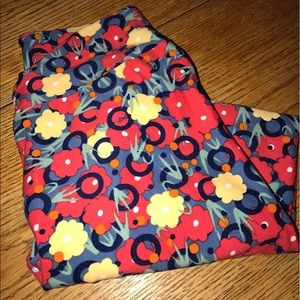 Brand new os red flowe lularoe leggings