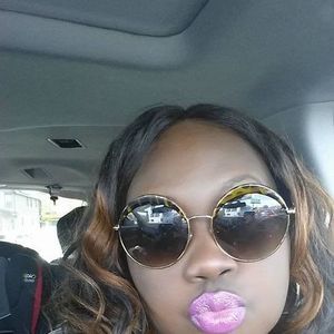 Meet your Posher, Simone