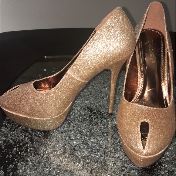 Gold glitter dressy 8.5 heels - Picture 2 of 4