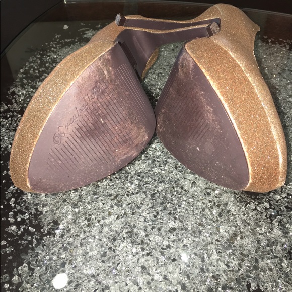 Gold glitter dressy 8.5 heels - Picture 4 of 4