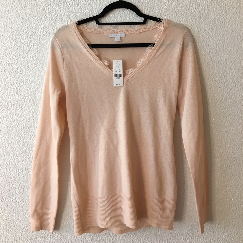 NWT - NEW YORK & COMPANY LIGHT PINK SWEATER