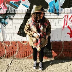 Meet your Posher, Zoe