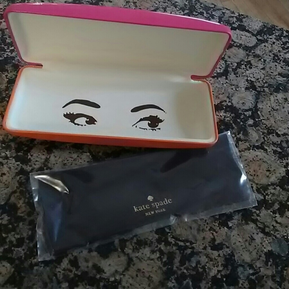 Kate Spade eyeglasses case - Picture 2 of 2