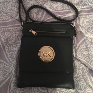 Michael kors cross body handbag