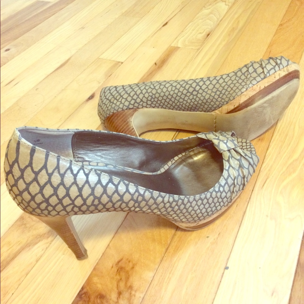 👠Moda Spana Nude Peek Toe Stiletto